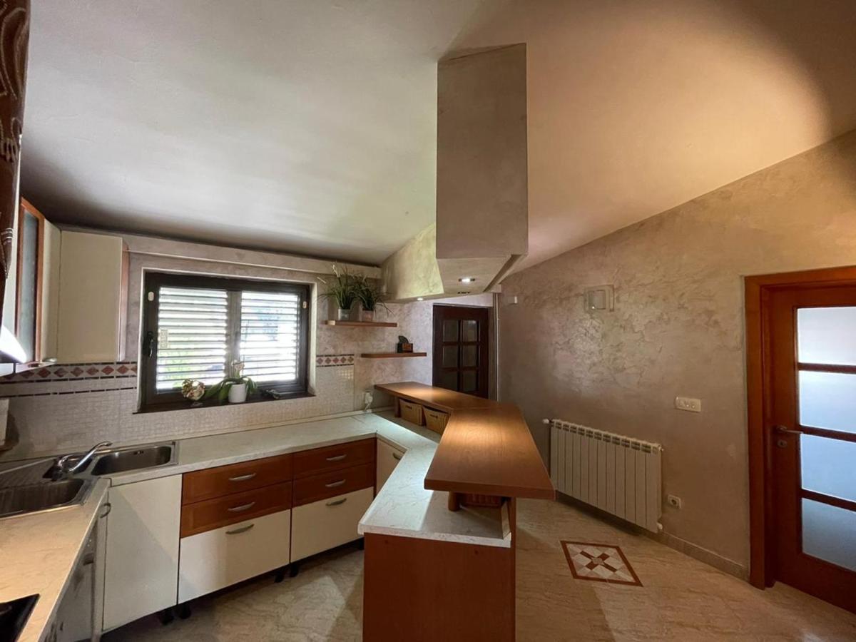 La Grande Apartments Cattaro Esterno foto