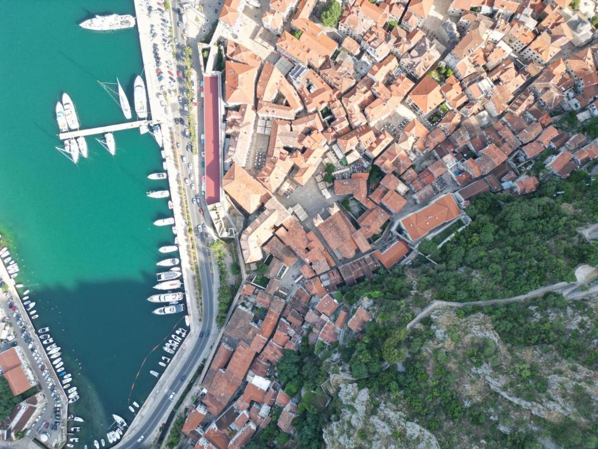 La Grande Apartments Cattaro Esterno foto